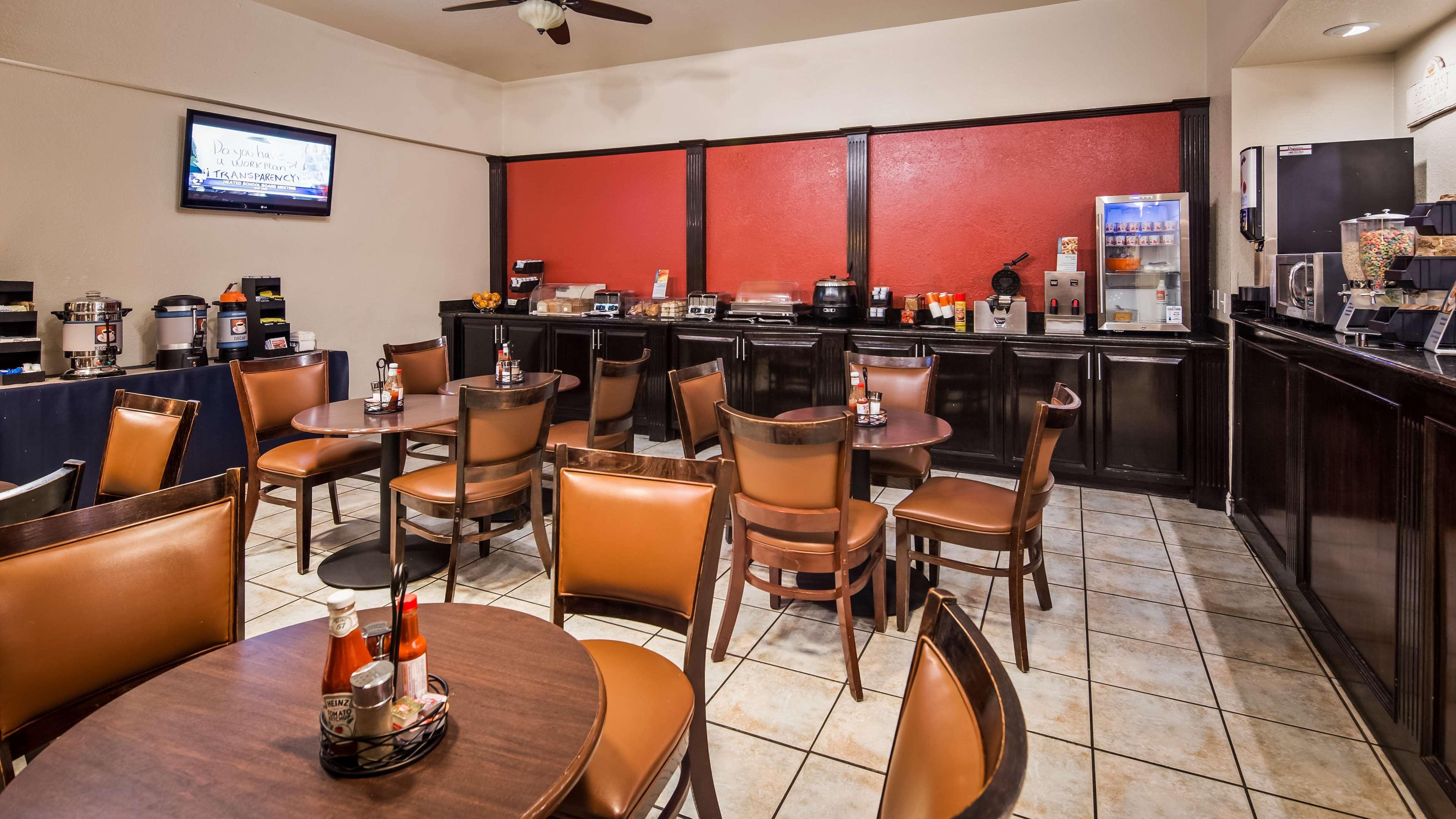 קונקורד Best Western Heritage Inn מראה חיצוני תמונה