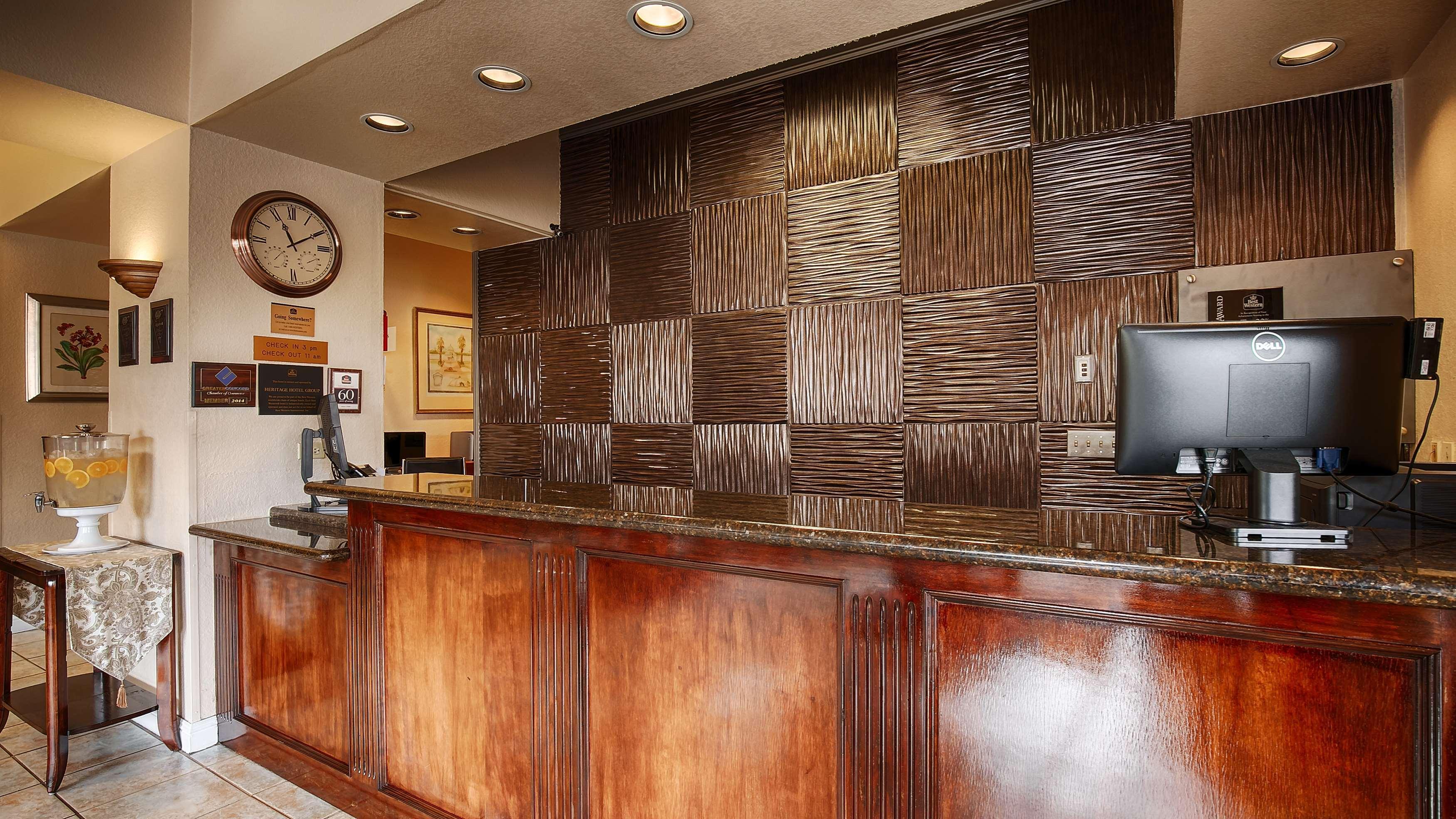 קונקורד Best Western Heritage Inn מראה חיצוני תמונה