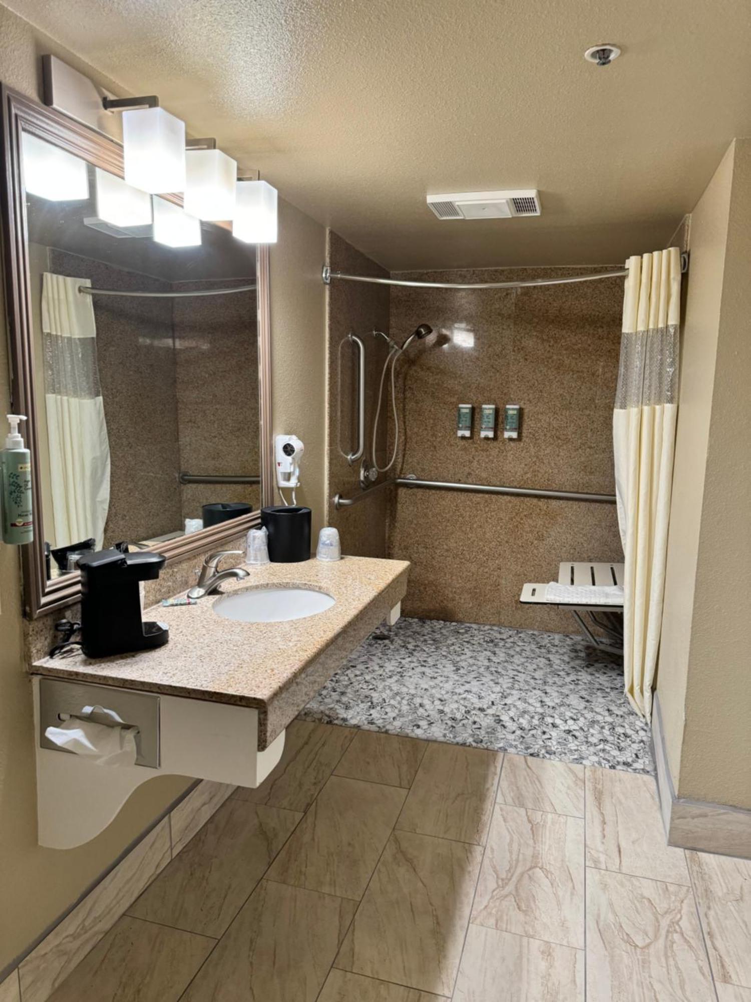 קונקורד Best Western Heritage Inn מראה חיצוני תמונה